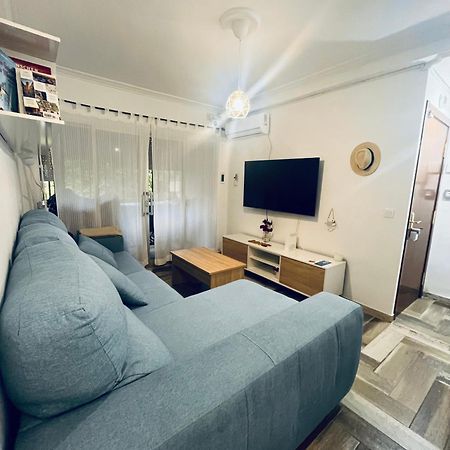 Lovely Rooms En Piso Compartido إشبيلية المظهر الخارجي الصورة