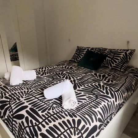 Lovely Rooms En Piso Compartido إشبيلية المظهر الخارجي الصورة