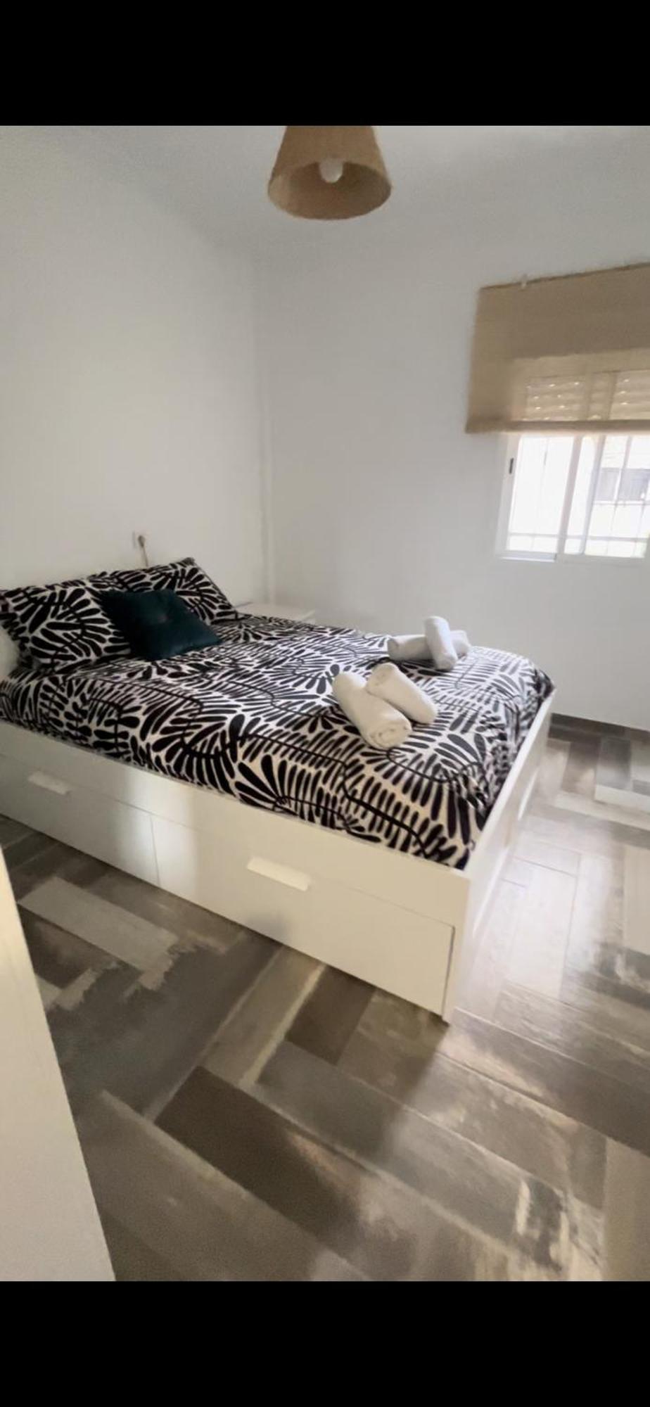 Lovely Rooms En Piso Compartido إشبيلية المظهر الخارجي الصورة