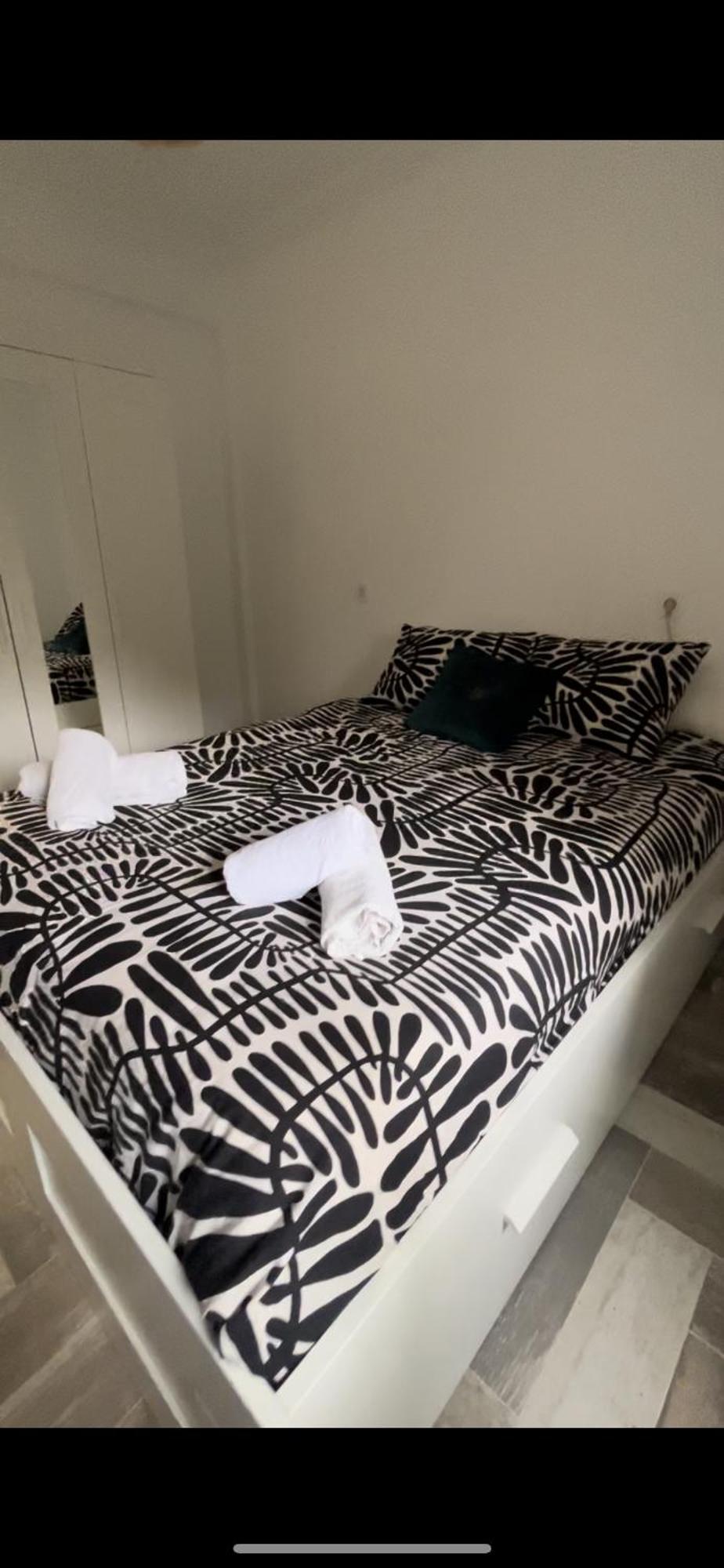 Lovely Rooms En Piso Compartido إشبيلية المظهر الخارجي الصورة