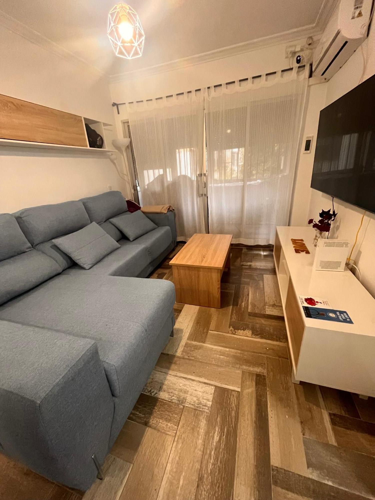 Lovely Rooms En Piso Compartido إشبيلية المظهر الخارجي الصورة